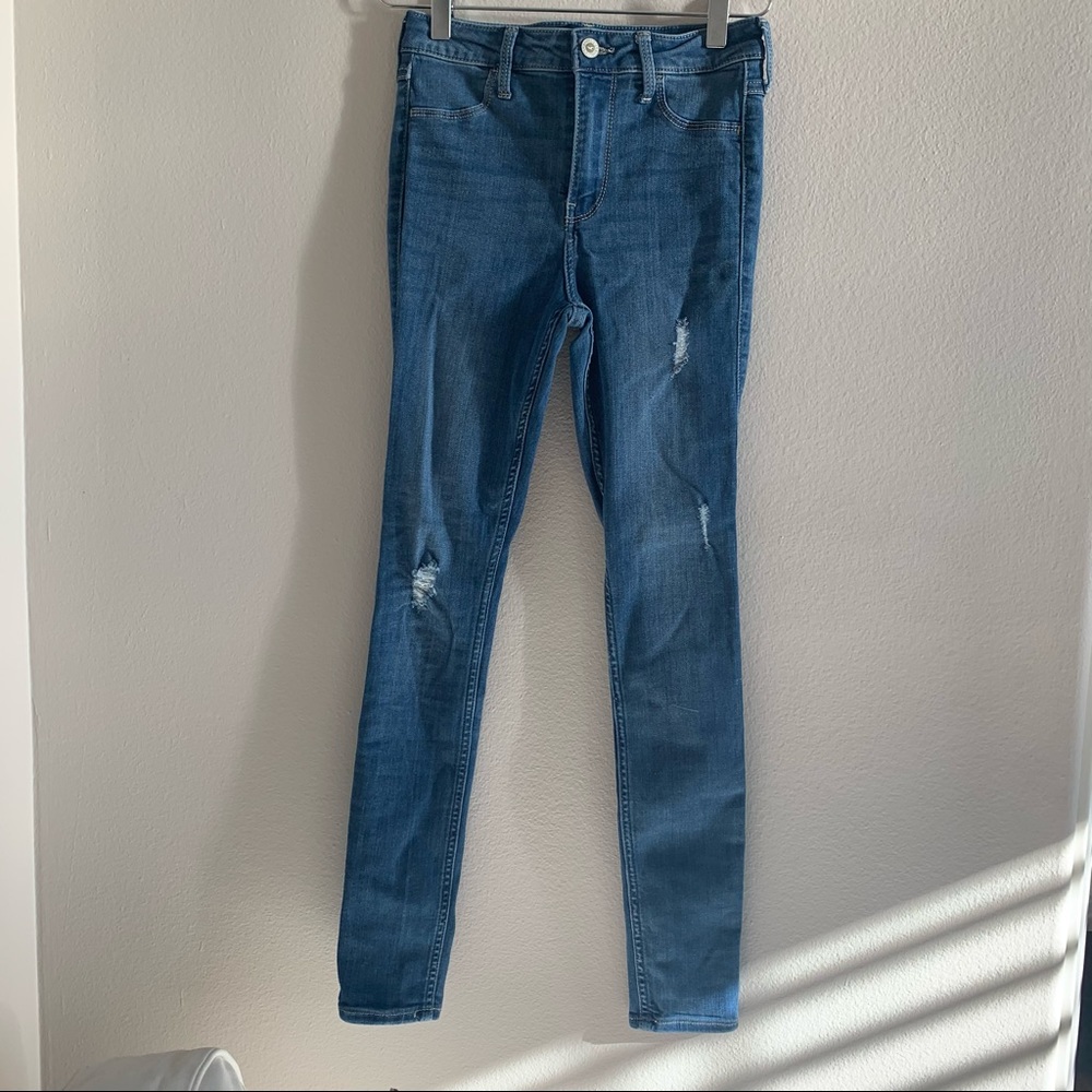 Hollister ripped skinny jeans